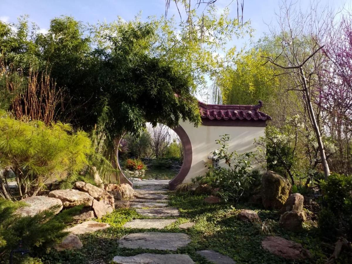 Uzumfermer Hotel & Winery Tashkent Esterno foto