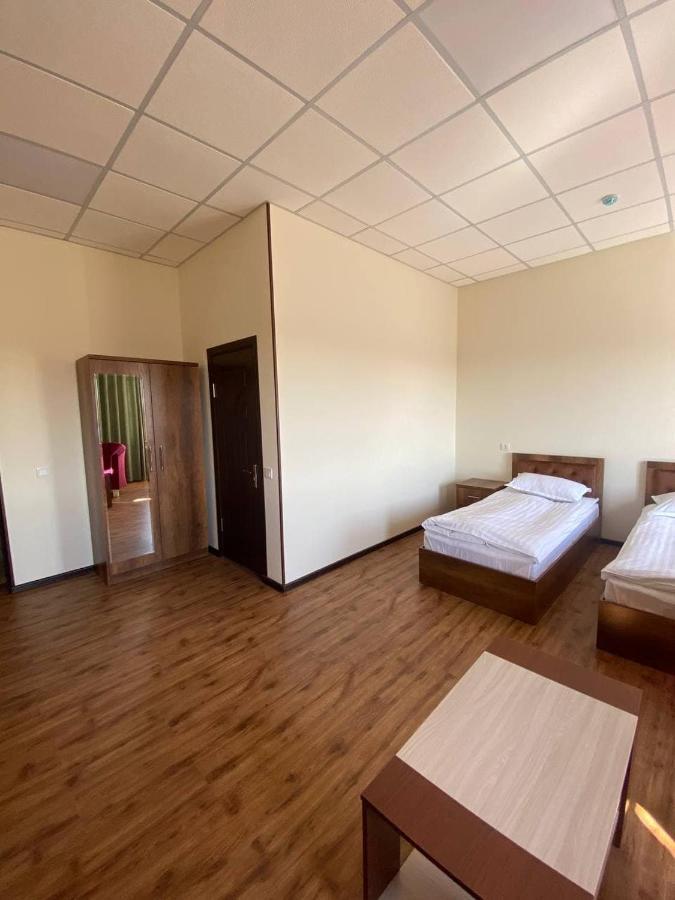 Uzumfermer Hotel & Winery Tashkent Esterno foto