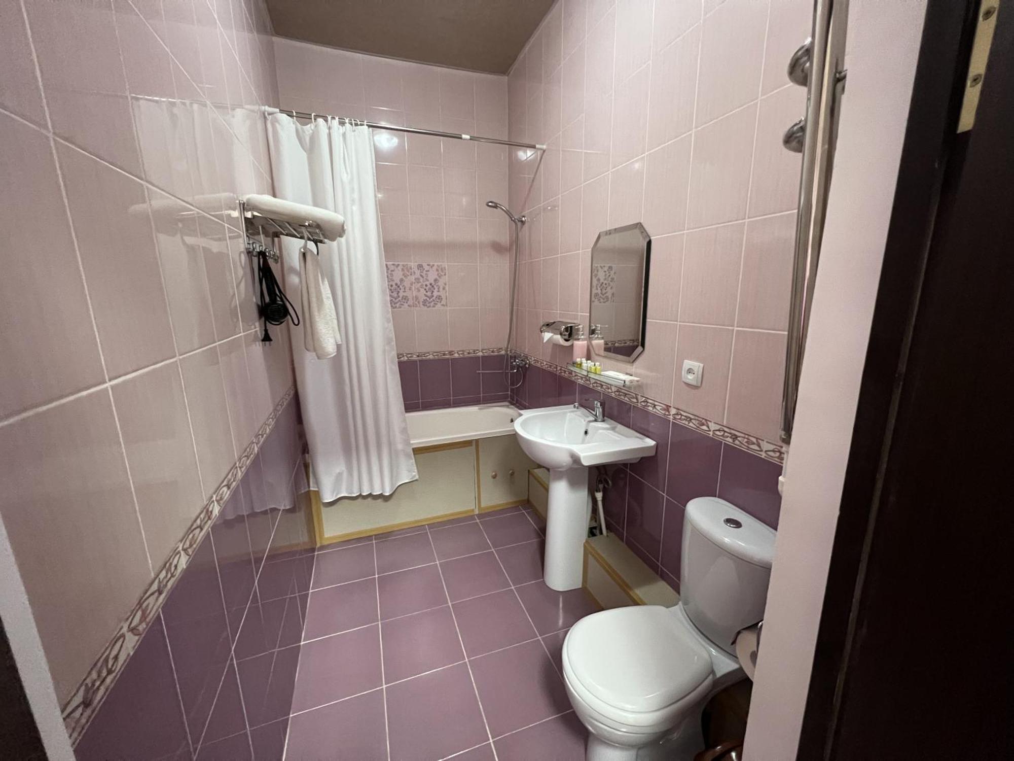 Uzumfermer Hotel & Winery Tashkent Esterno foto